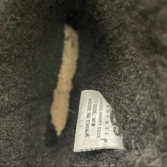 UGG CLASSIC SHORT - Picture 5 of 6